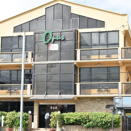 Brandsville Suites Джорджтаун Екстериор снимка