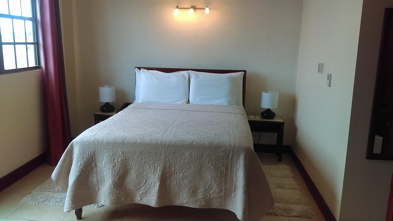 Brandsville Suites Джорджтаун Екстериор снимка
