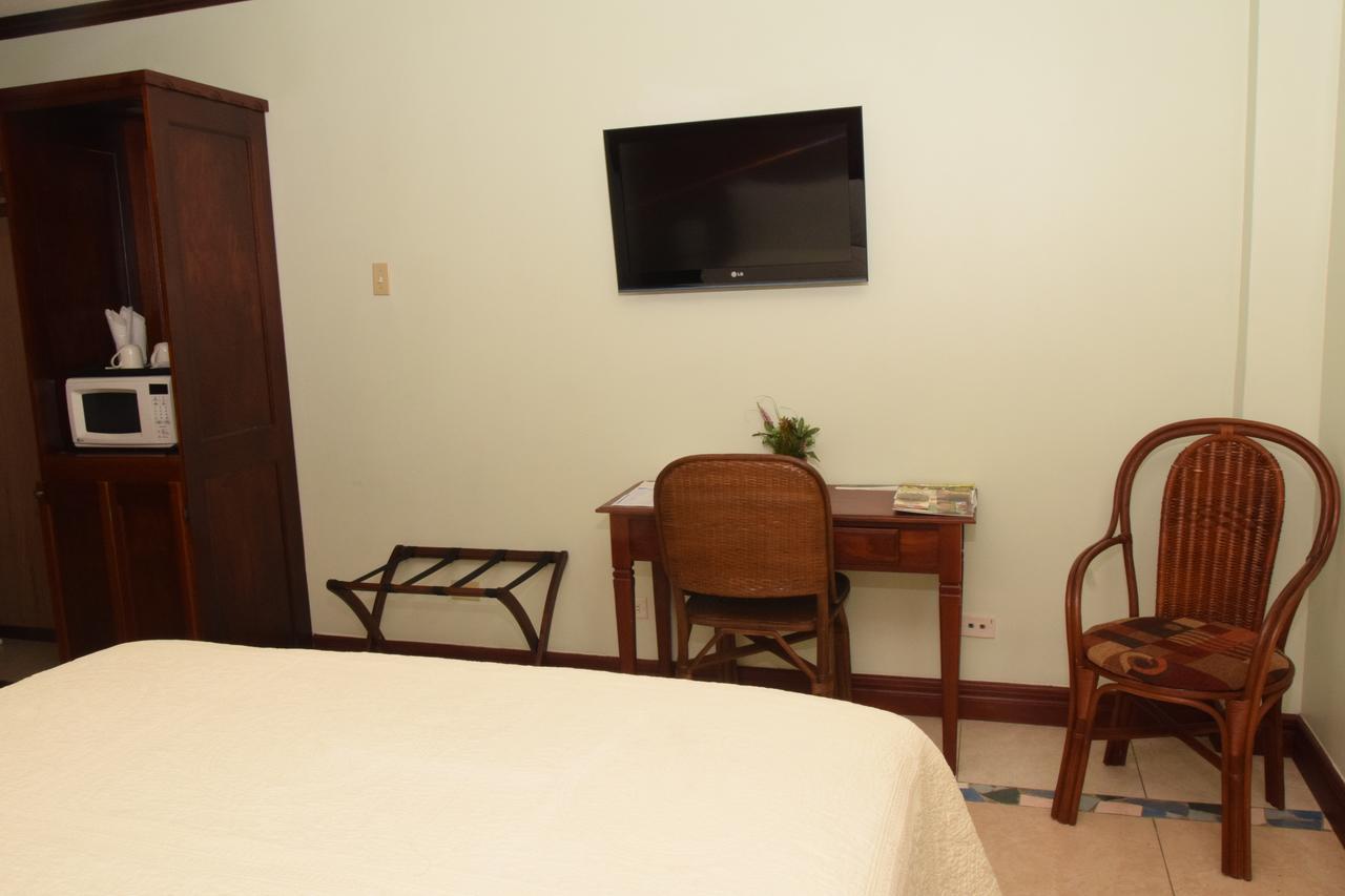 Brandsville Suites Джорджтаун Екстериор снимка