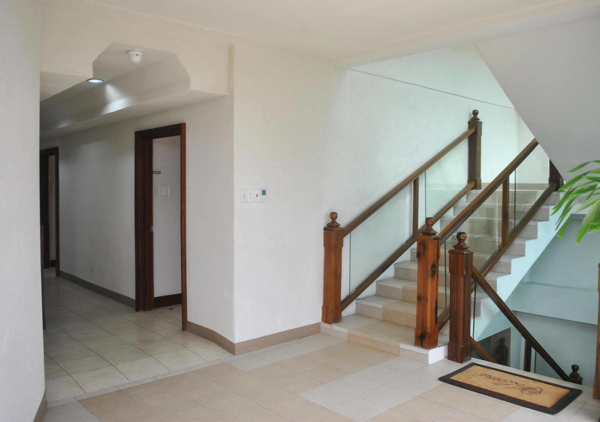 Brandsville Suites Джорджтаун Екстериор снимка